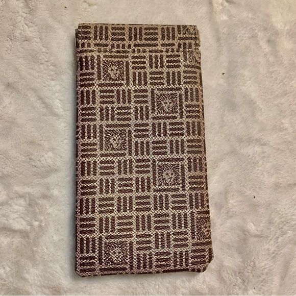 Anne Klein Travel Pouch Phone Case Brown Tan Monogram 7.5” x 5” Magnetic - Picture 2 of 7